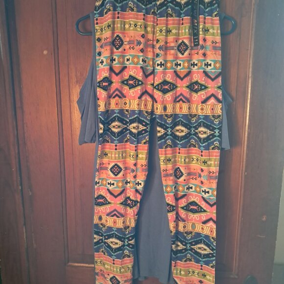 Blouse with leggings - Picture 2 of 3